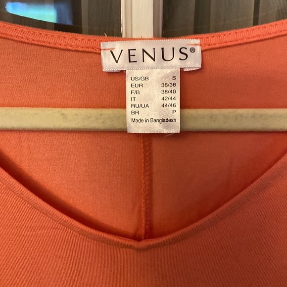 NWOT Venus Small Coral/Peach Cold Shoulder Short Sleeve Top - Picture 3 of 6